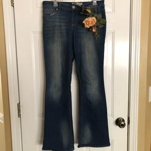 🌸HP Lei Sophia Hipster Flare Jeans 👖
